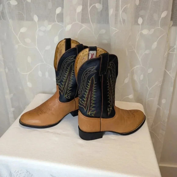Tony Lama Vintage Leather Cowboy Boots, Tan/Black, Size 9 - Picture 6 of 12